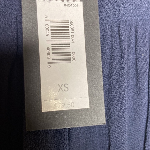 NWT! Banana Republic Long Sleeve Essential Navy Blouse - Size XS - Picture 5 of 5